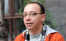 صورة غلاف مقالة معن عبد الحق يشيد بأداء عامر فهد