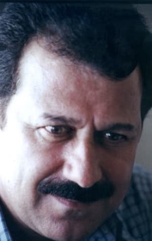 صورة غلاف مقالة فنان متعدد وشامل.. عباس الحاوي : مشروعي الفني هو أن أكون أنا