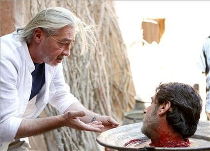 صورة غلاف مقالة نجدت أنزور: «ملك الرمال» في طريقه إلى الصالات