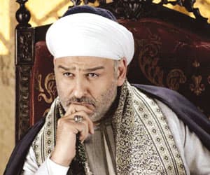 صورة غلاف مقالة جمال سليمان حزين لما يحدث في سورية: «لا بد من وجود حوار وطني بين الجميع»