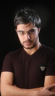 صورة غلاف مقالة نجما "أيام الدراسة" كنان العشعوش وخالد حيدر وجها "بيبسي" الإعلانيان