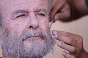 صورة غلاف مقالة سينما عبد اللطيف عبد الحميد – 3 -  سينما الشجن ومداعبة الروح