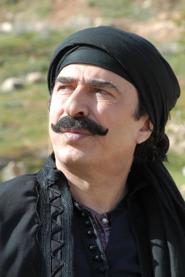 صورة غلاف مقالة رشيد عساف: لا أخشى الجنوح نحو التطرف