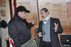 صورة غلاف مقالة نعمو ينقل "صايعين ضايعين" إلى القاهرة