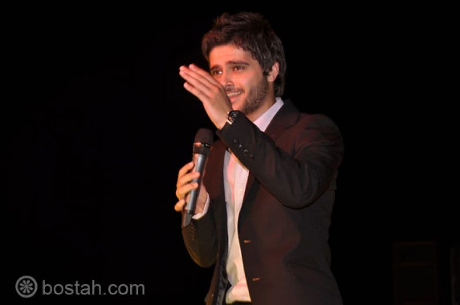 الجماهير تحتفي بناصيف زيتون