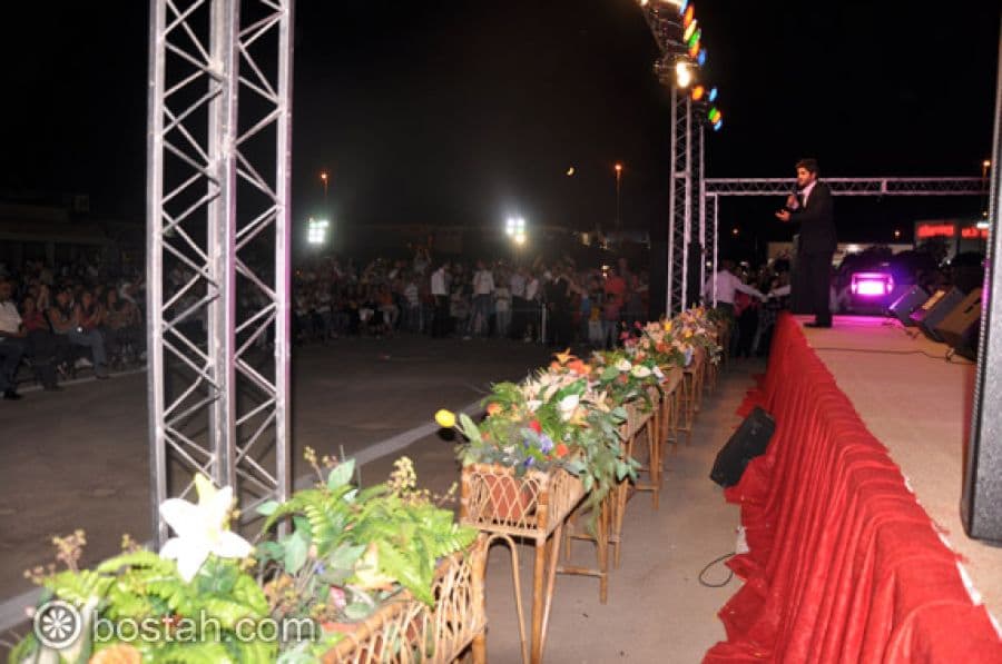 الجماهير تحتفي بناصيف زيتون