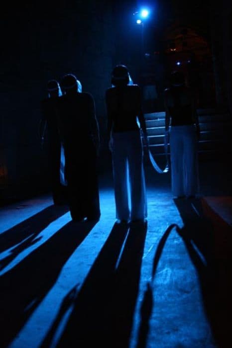 صور من مسرحية ألف مبروك