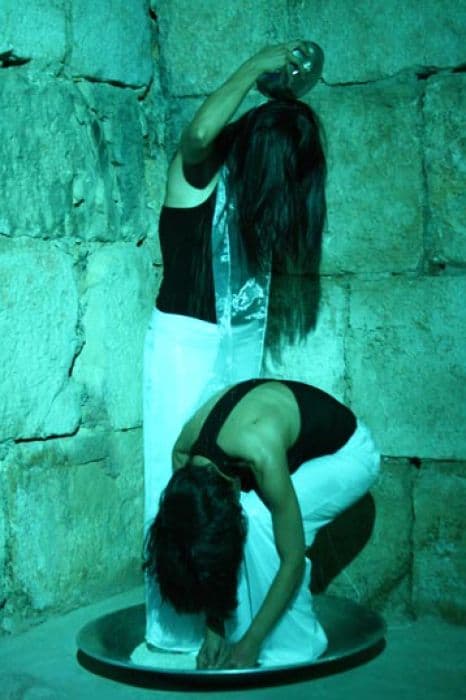 صور من مسرحية ألف مبروك