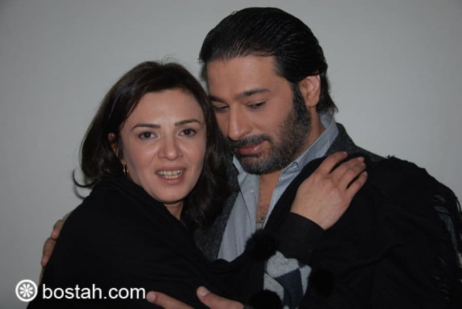 جرائم وألغاز في "كسر الأقنعة".. في ألبوم على بوسطة