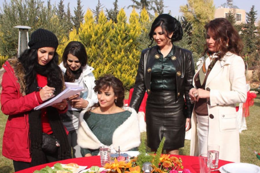 بنات العيلة     في صور اولى على بوسطة