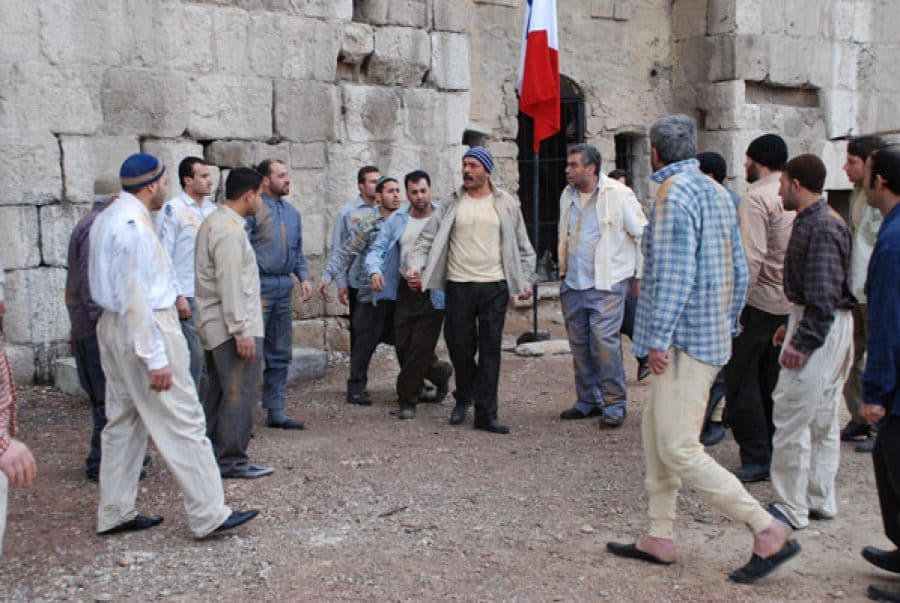 فواخرجي ومسعود وفضة وآخرون يضيئون "المصابيح الزرق" في ألبوم على بوسطة