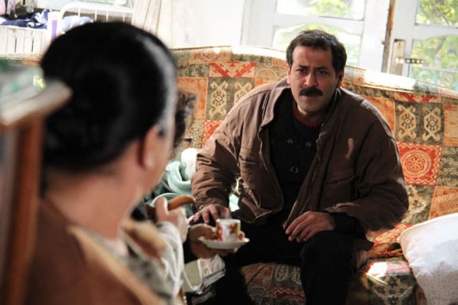 مسلسل "رفّة عين" في ألبوم خاص على "بوسطة"