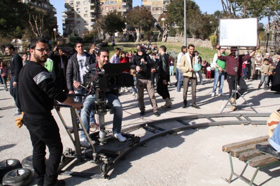 "رفة عين" في ألبوم صور جديد على «بوسطة»