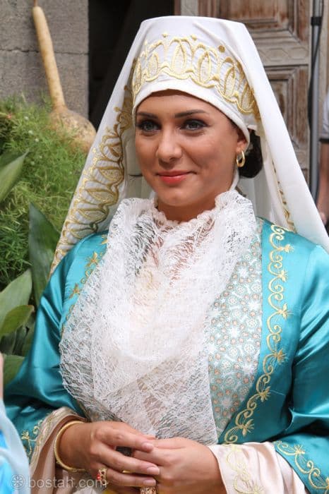 سلاف فواخرجي (1)