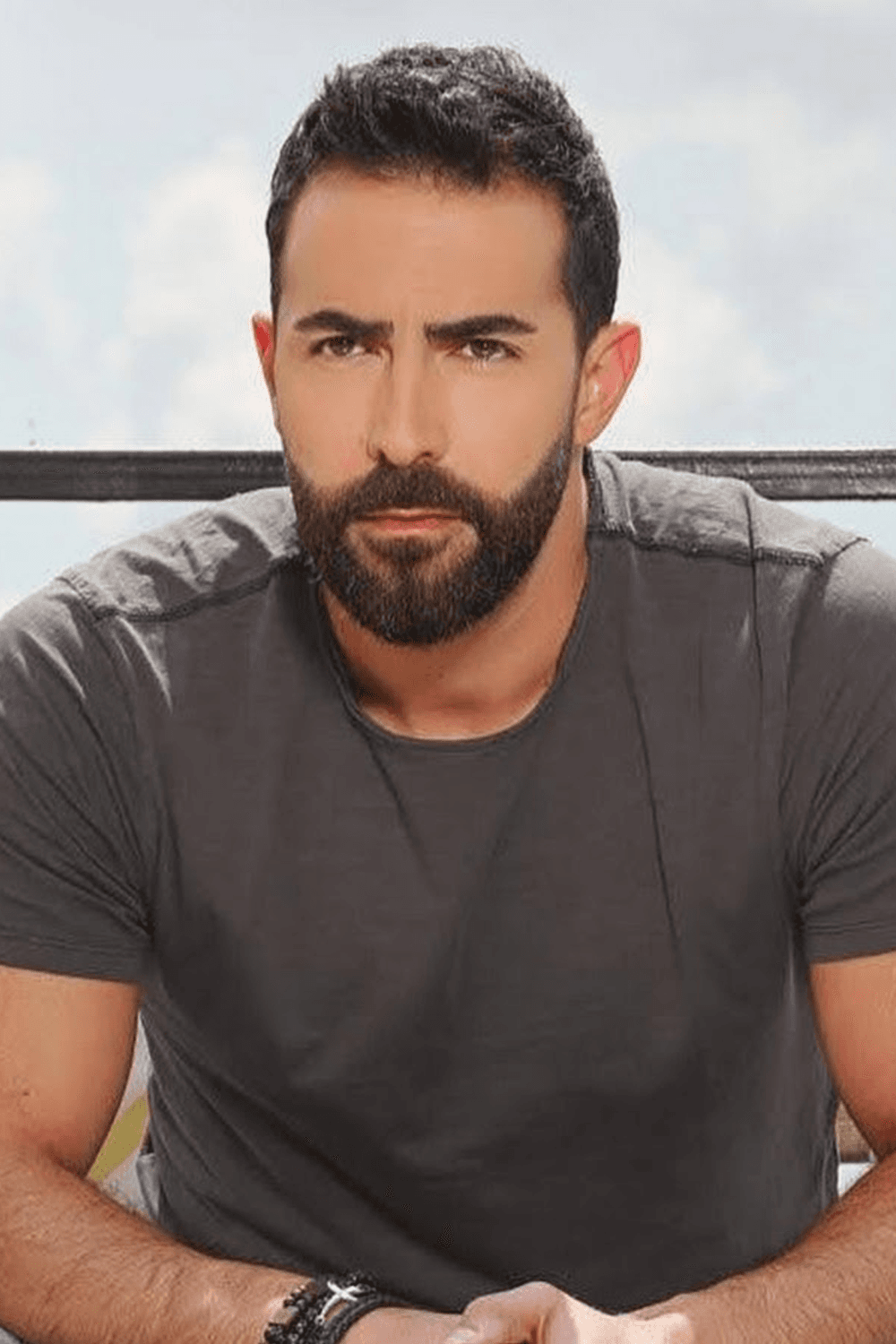 صورة پروفايل "كارلوس عازار"