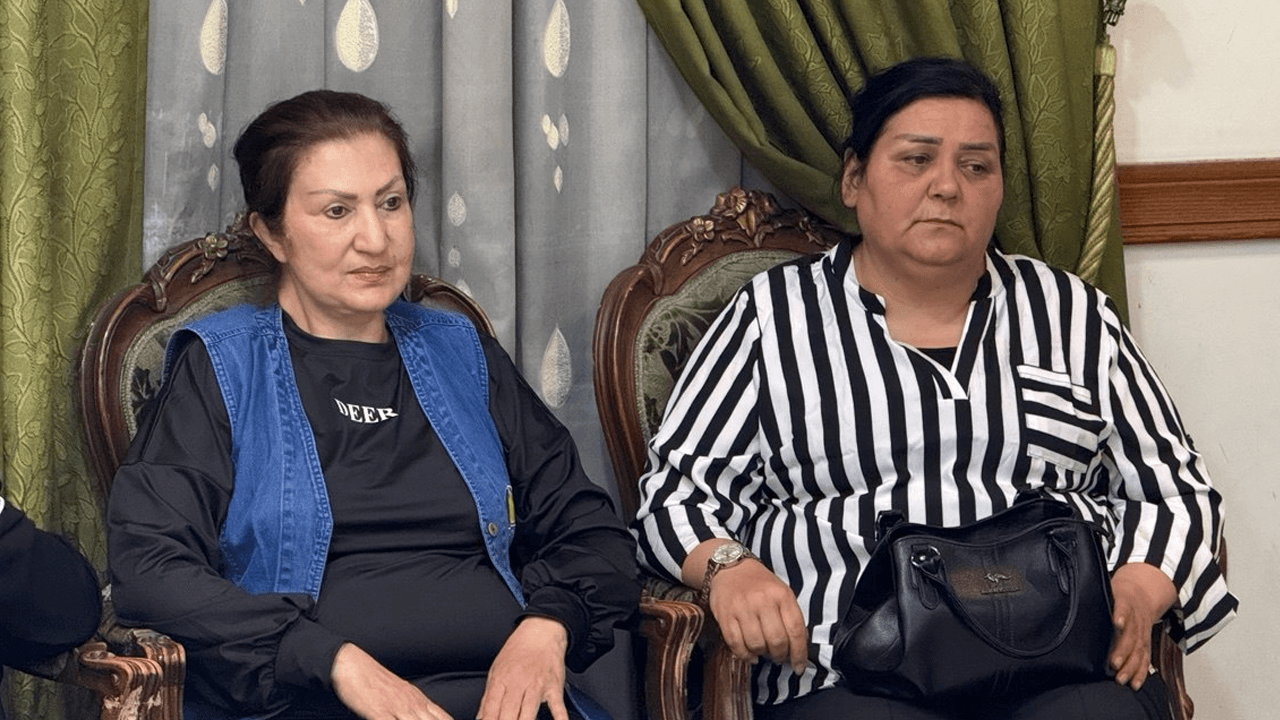 الفنانتين رغداء هاشم وتماضر غانم من بين المعزين بالراحل أحمد خليفة 