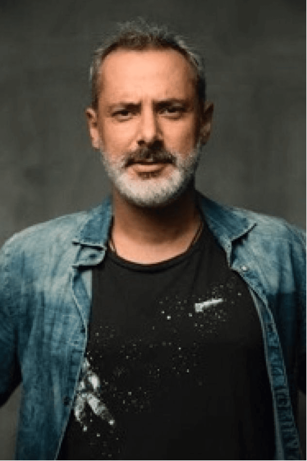 صورة پروفايل "كميل جولر "