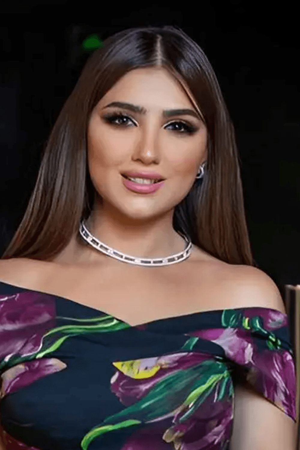 صورة پروفايل "مي عمر" صورة پروفايل "مي عمر"