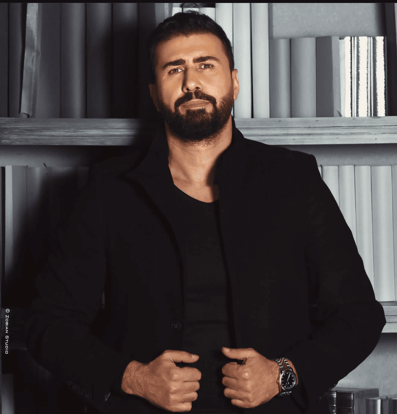 خالد القيش: زوجتي تفضل الخصوصية وهي شريكتي ومديرة أعمالي