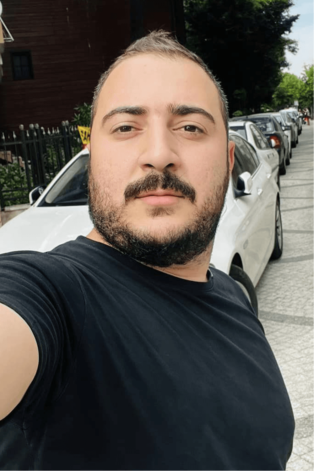 صورة پروفايل "حسنين امهز"