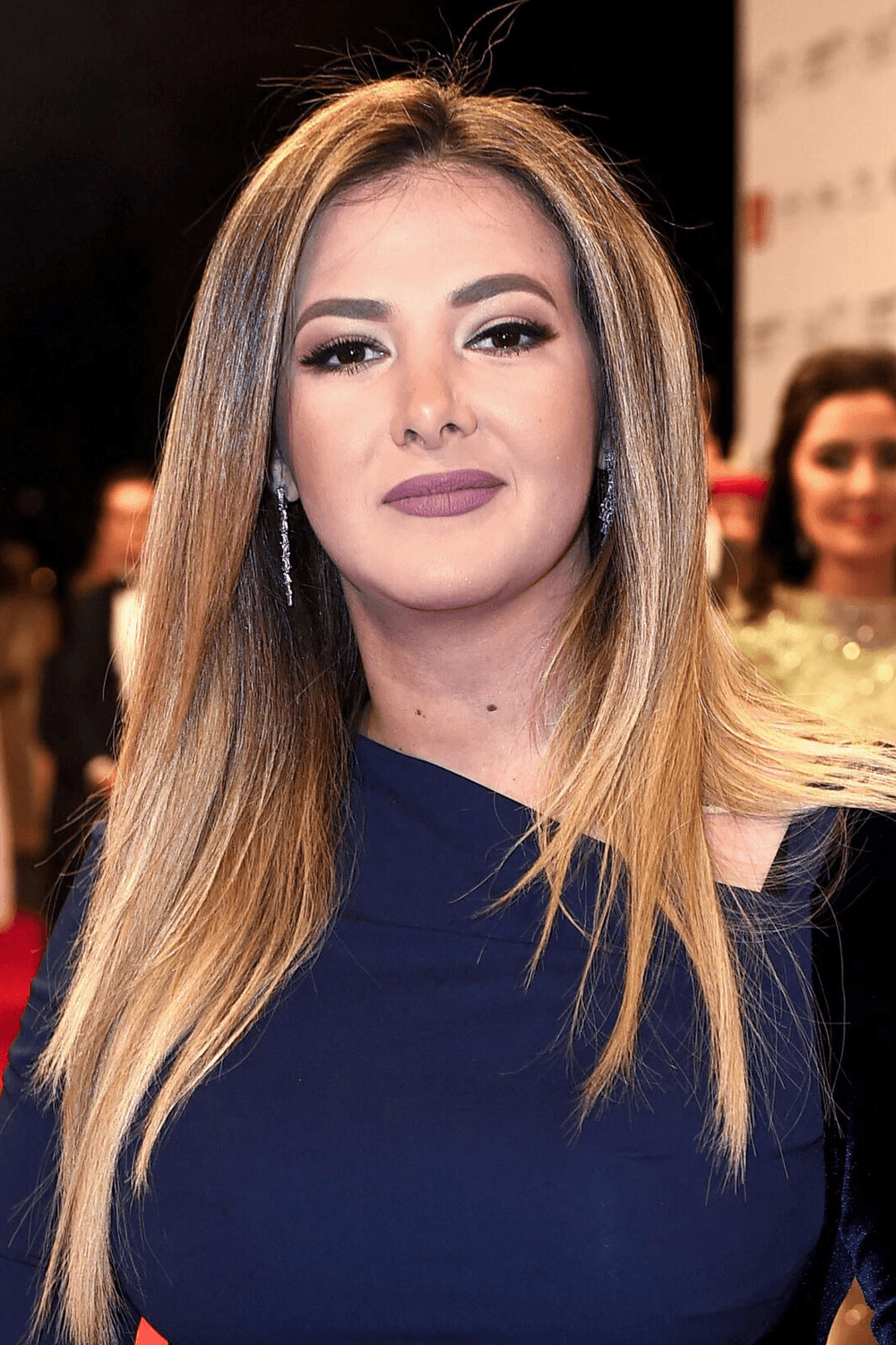 صورة پروفايل "دنيا سمير غانم"