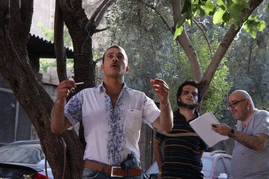 رامز أسود "كركوزاتي"... "بواب الريح"... وتاجر حرب في "عناية مشددّة"