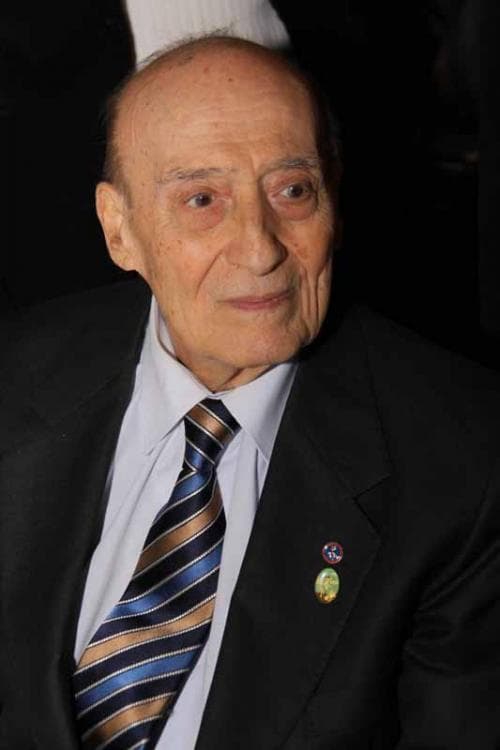 صورة غلاف مقالة عام مضى على رحيل الصافي...