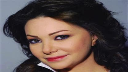 النجمة السورية نادين تحسين بيك