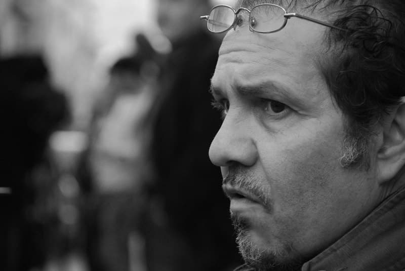 تشييع الفنّان الراحل نضال سيجري ... في اللاذقية... الجمعة 12 تموز 2013