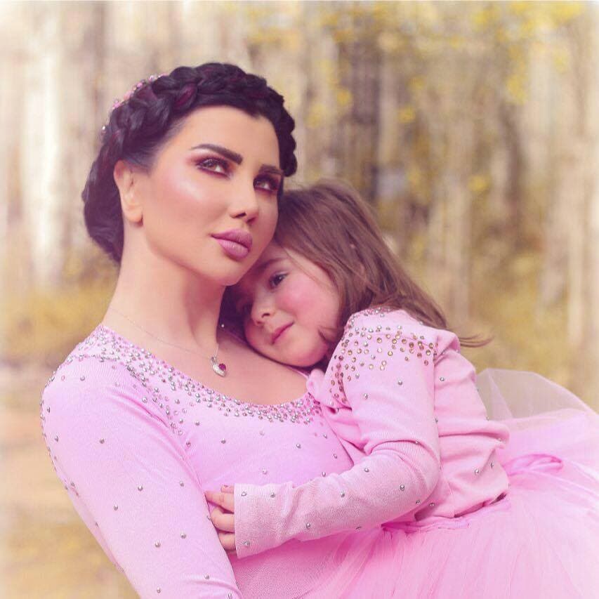 جيني إسبر: "نوسا" اعتادت على الشهرة ولن امانع دخولها الوسط الفني