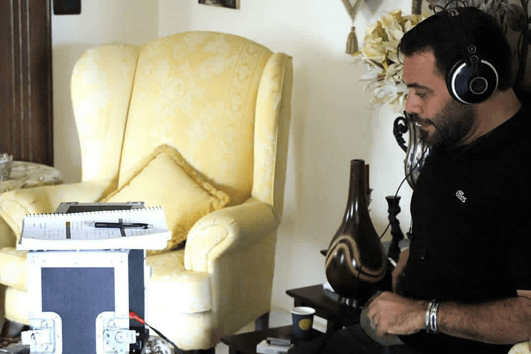 صورة غلاف مقالة "حب بالإيجار" مصير فتيات يعانين من قسوة والدهن