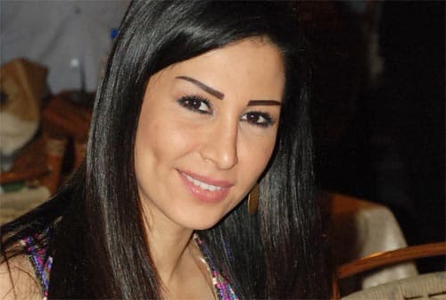 صورة غلاف مقالة نسرين الحكيم تعلن انفصالها عن زوجها