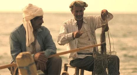 كوميديا الأزمة يلفّها السواد