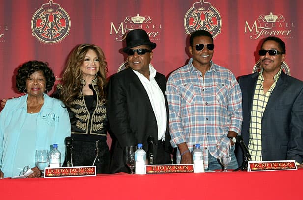 صورة غلاف مقالة حفل تكريمي لمايكل جاكسون في تشرين الأول/أكتوبر في بريطانيا