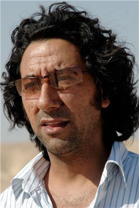 صورة غلاف مقالة هل السينارست روائي أم مصور واقع