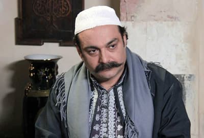 صورة غلاف مقالة جلال شموط يواجه بسّام كوسا ومنى واصف في "قمر شام"