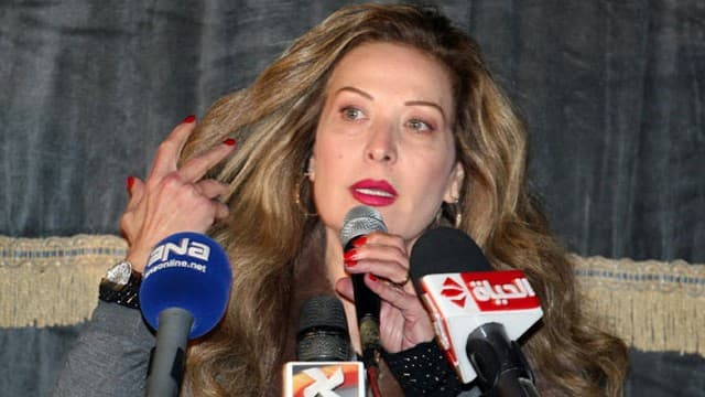 صورة غلاف مقالة الفنانة السورية رغدة على سرير الموت