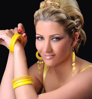 صورة غلاف مقالة ميريام عطا الله في نيجيريا.. للعمل وزيارة الأقارب