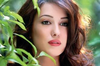 صورة غلاف مقالة الفنانة كندة علوش