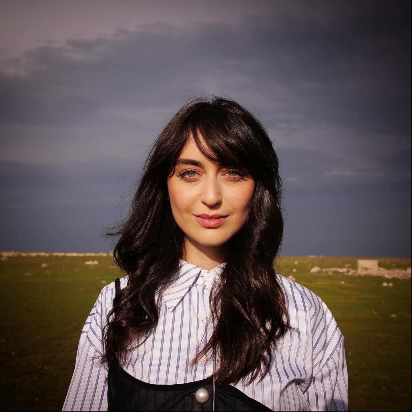 صورة غلاف مقالة فايا يونان تغني أول أغنية من كلمات الذكاء الاصطناعي