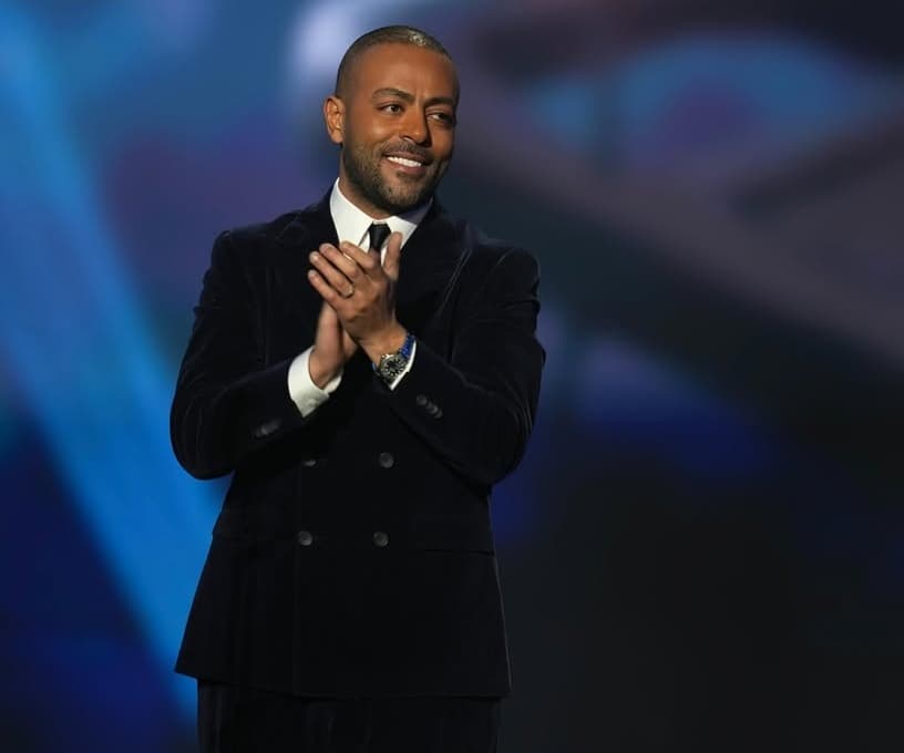 تفاصيل حفل تامر عاشور في أبو ظبي