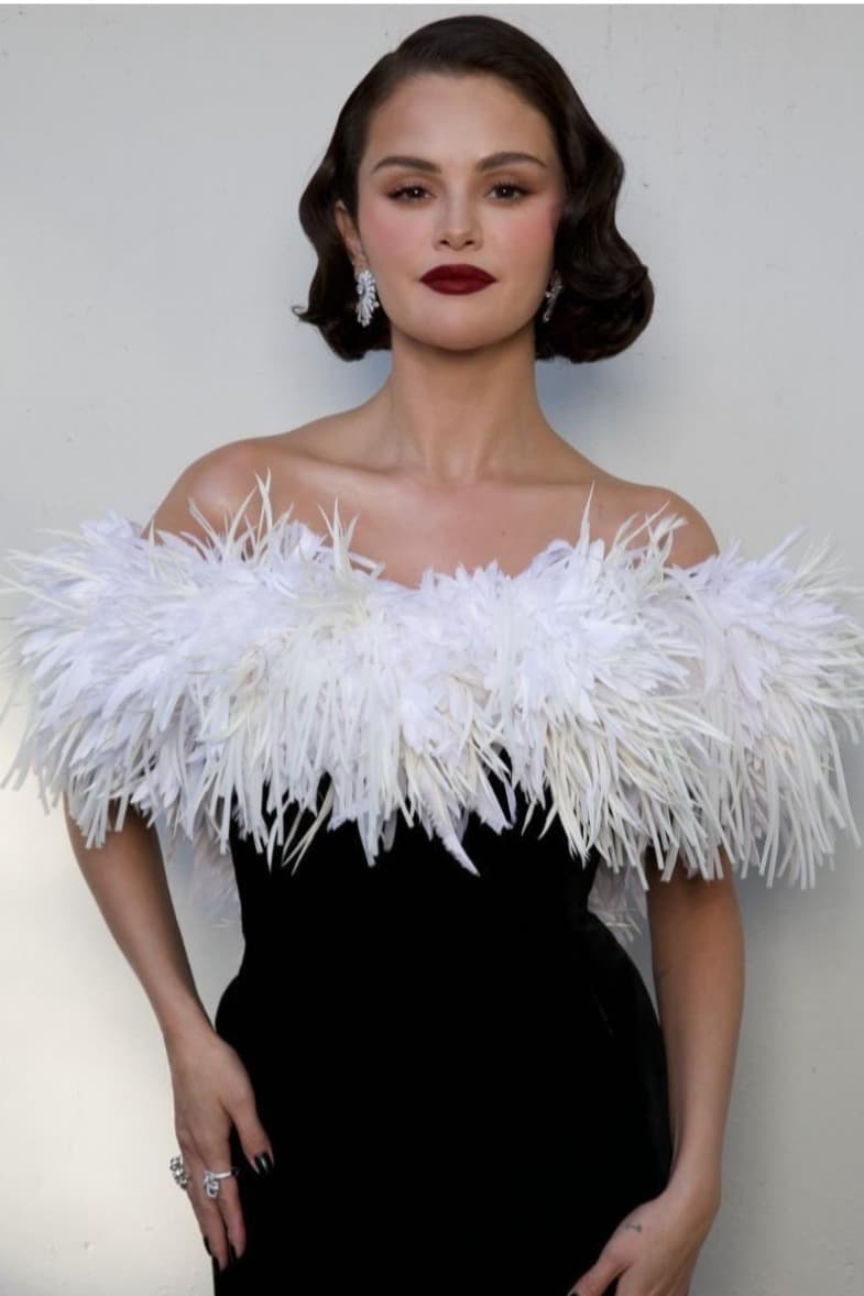 سيلينا غوميز تفاجئ الجمهور في ختام “Wizards Beyond Waverly Place” بموسم ثالث وأخير