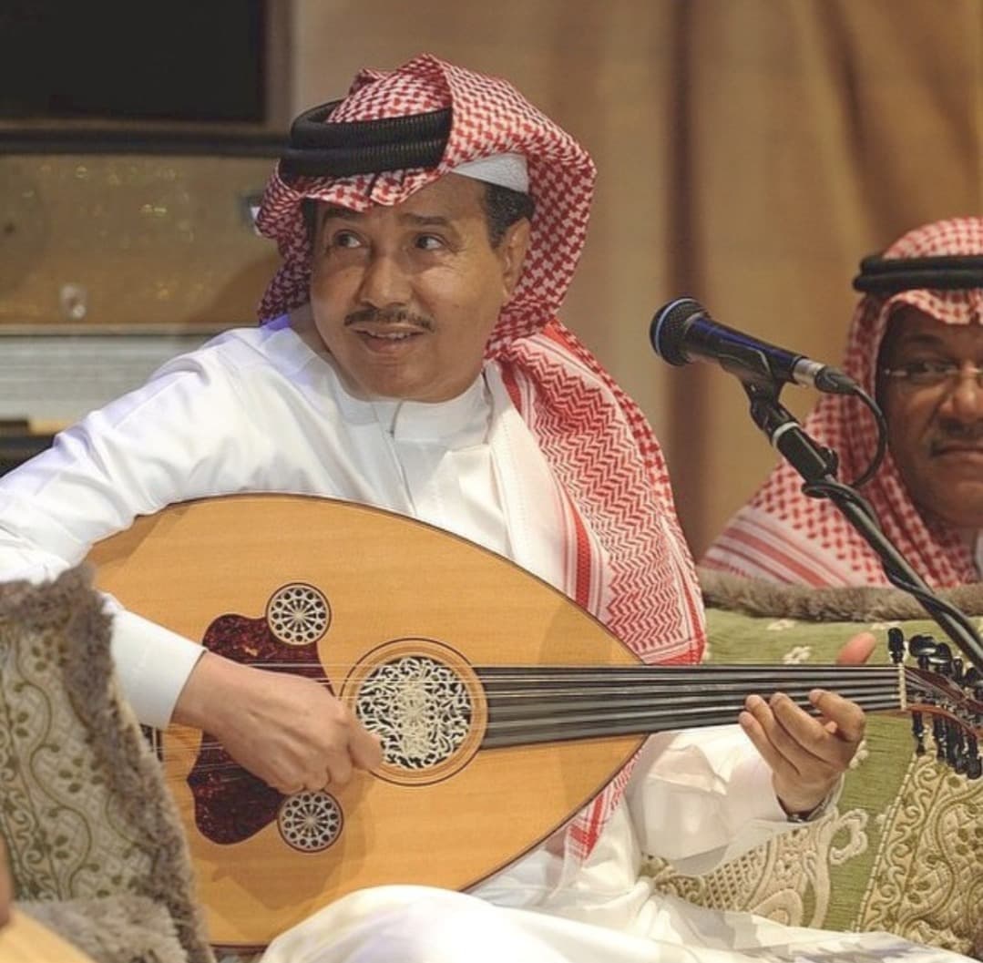 محمد عبده يوازن بين الغناء والصحة ويطمئن جمهوره