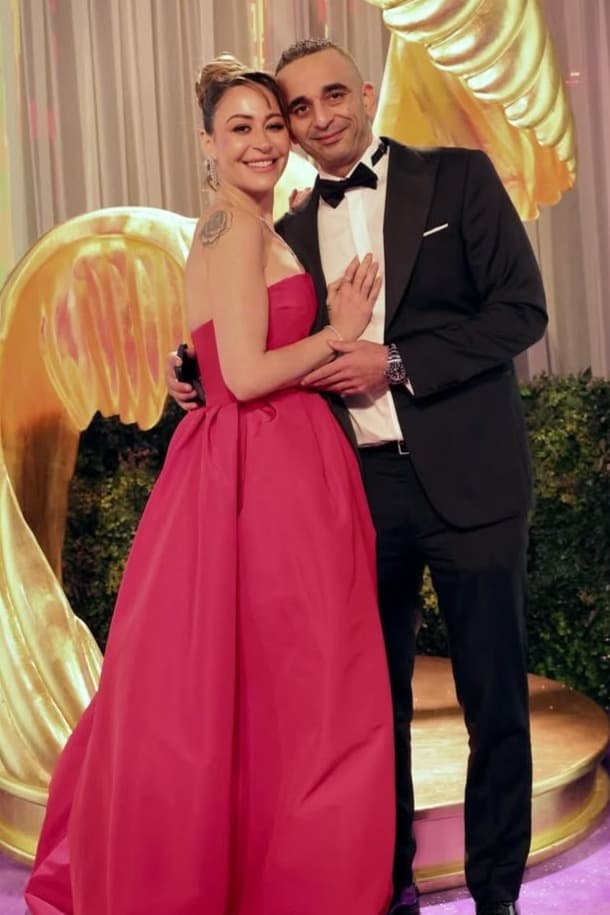 رسالة مؤثرة من أحمد الجنايني إلى منة شلبي بعد نجاح "صحاب الأرض"