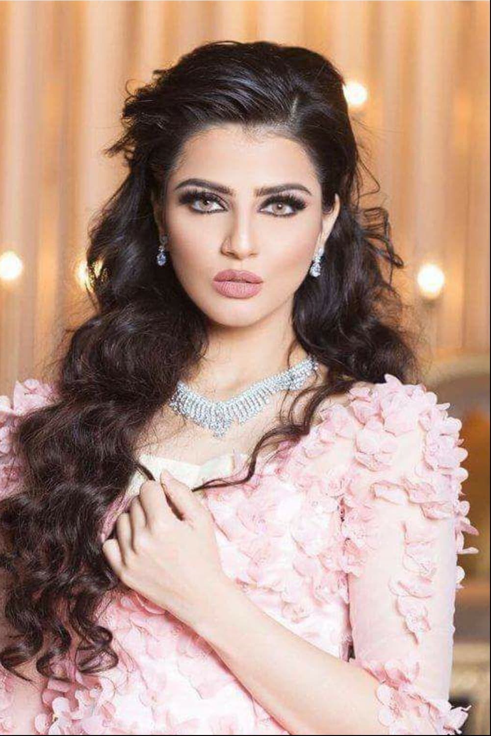 صورة پروفايل "نيرمين محسن" صورة پروفايل "نيرمين محسن"