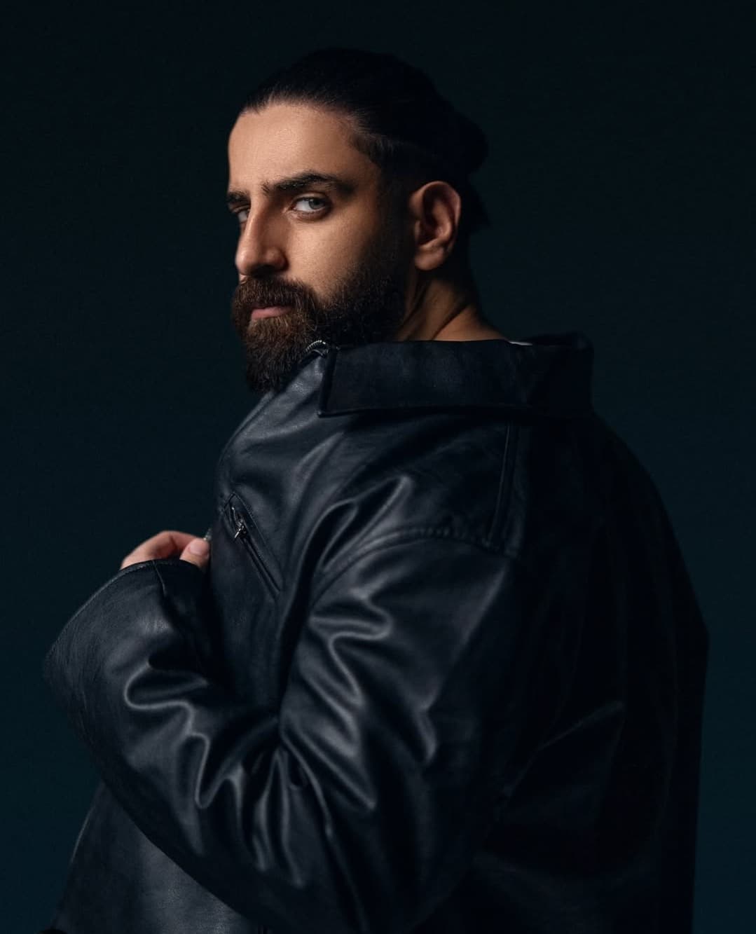 بلال ديركي يغني شارة أنا وهي وهيا في رمضان 2026