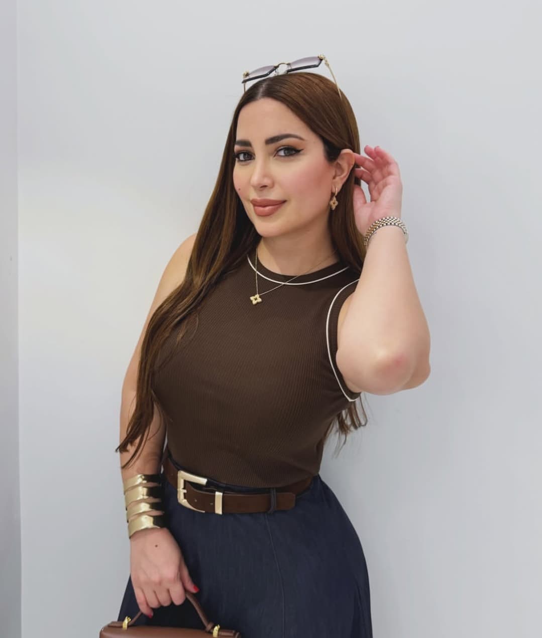 وثيقة قديمة تعاقب محمد الأحمد ومجد فضة ونسرين طافش في المعهد