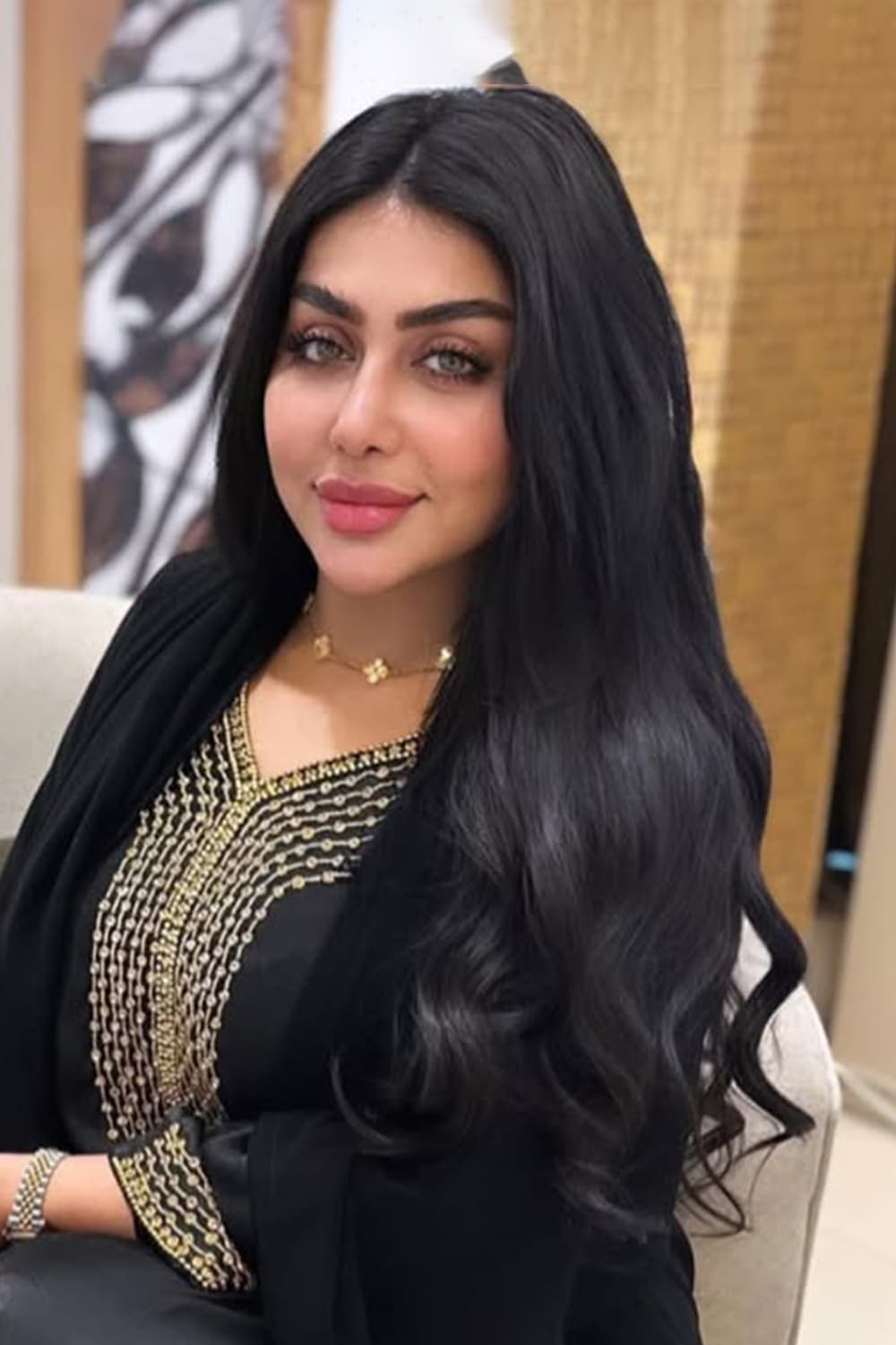 صورة پروفايل "غادة الزدجالي" صورة پروفايل "غادة الزدجالي"