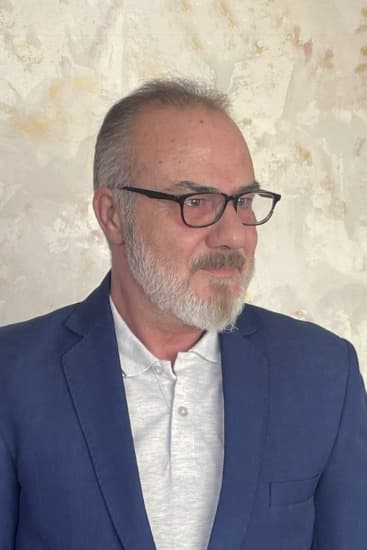 صورة پروفايل "عاكف نجم" صورة پروفايل "عاكف نجم"