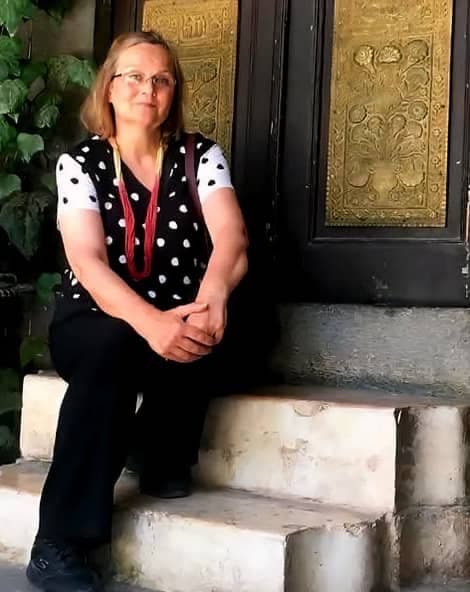 صورة غلاف مقالة الفنانون ينعون ديالا الوادي بعد مقتلها في دمشق: "نسمة من الرقي والخلق"